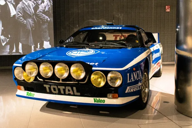 Elroyale Cazinou Aplicație Android/iOS